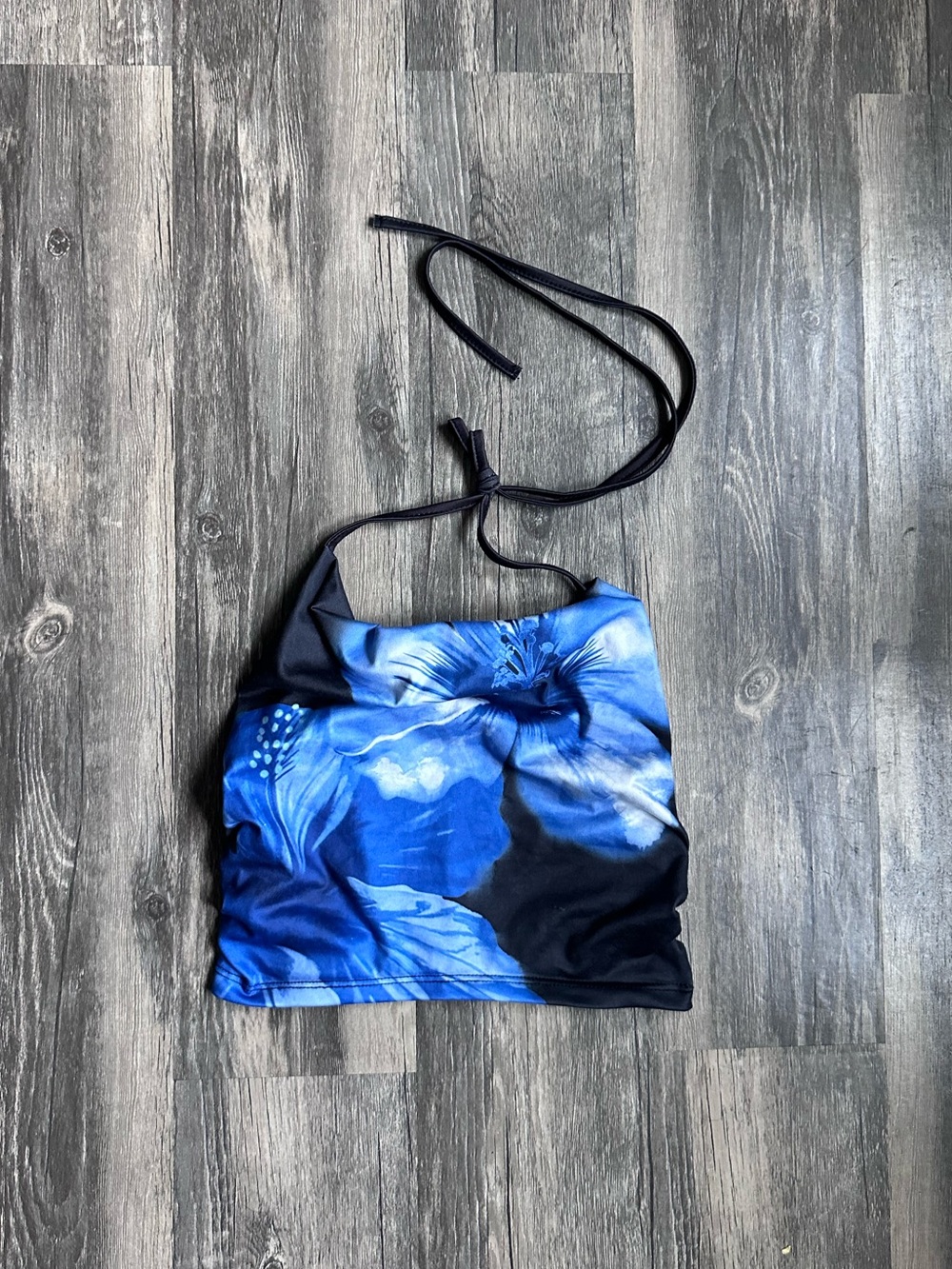 Floral Printed Fitted Halter Top X-Small Tie Neck with Scoop Cowl Neck Cropped